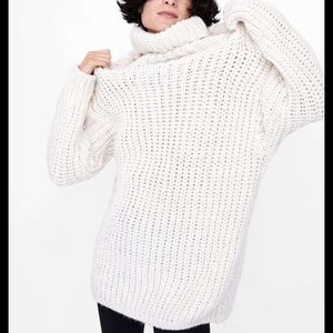 Oversized Zara turtleneck *never worn*